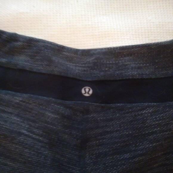 Lululemon - Picture 2 of 2